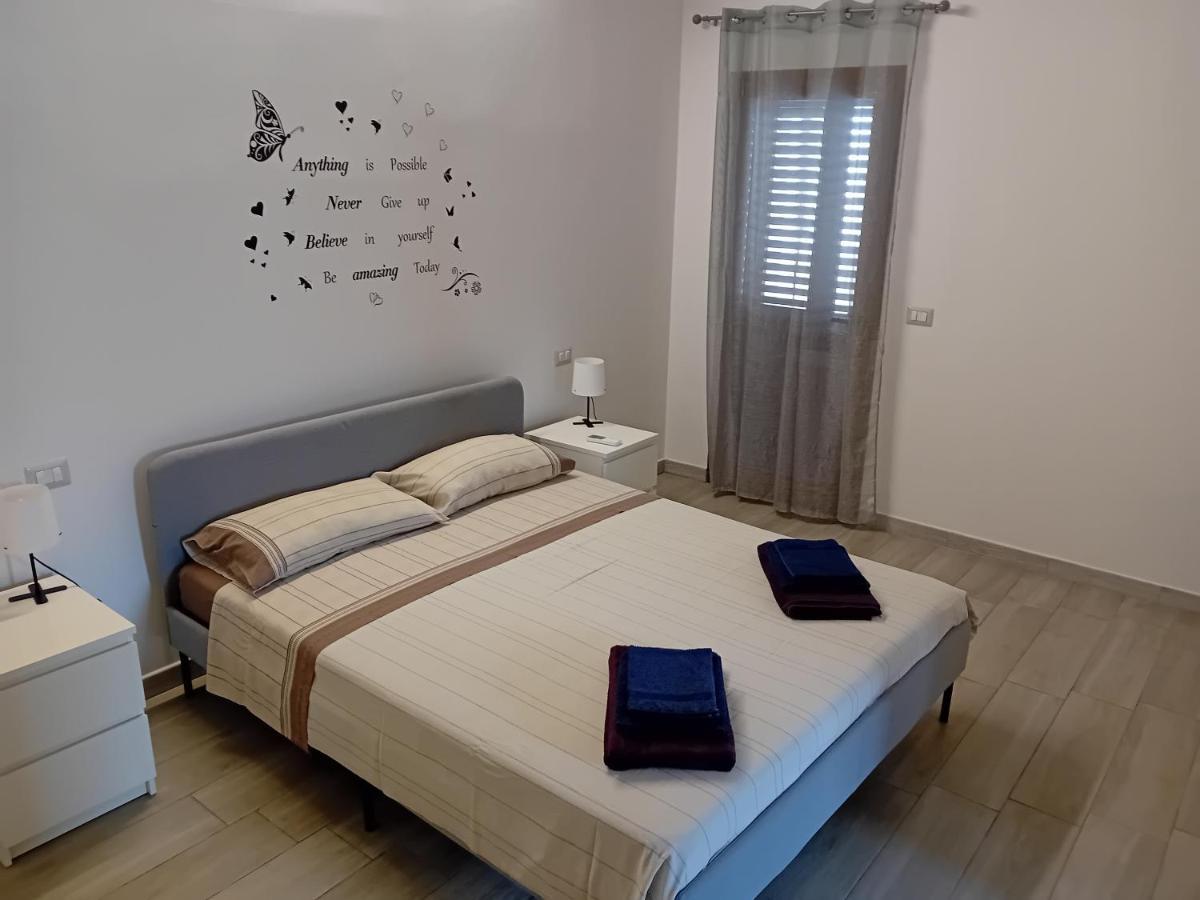 New Alfieri Apartment Cabras Bagian luar foto