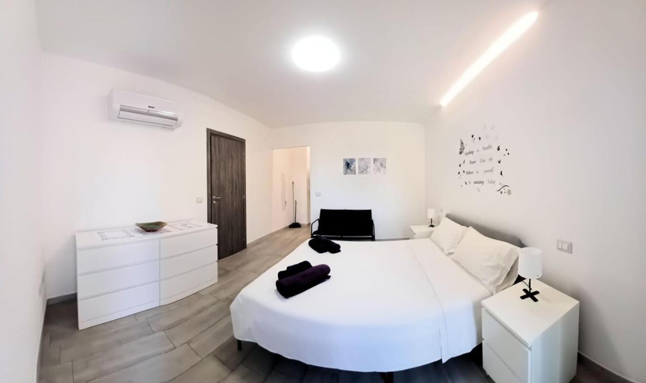 New Alfieri Apartment Cabras Bagian luar foto